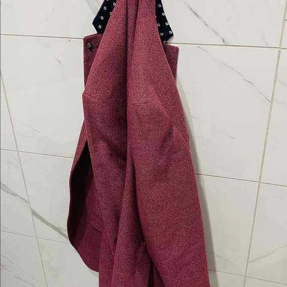 Like New Beautiful Red Blazer size 42R - Picture 5 of 6